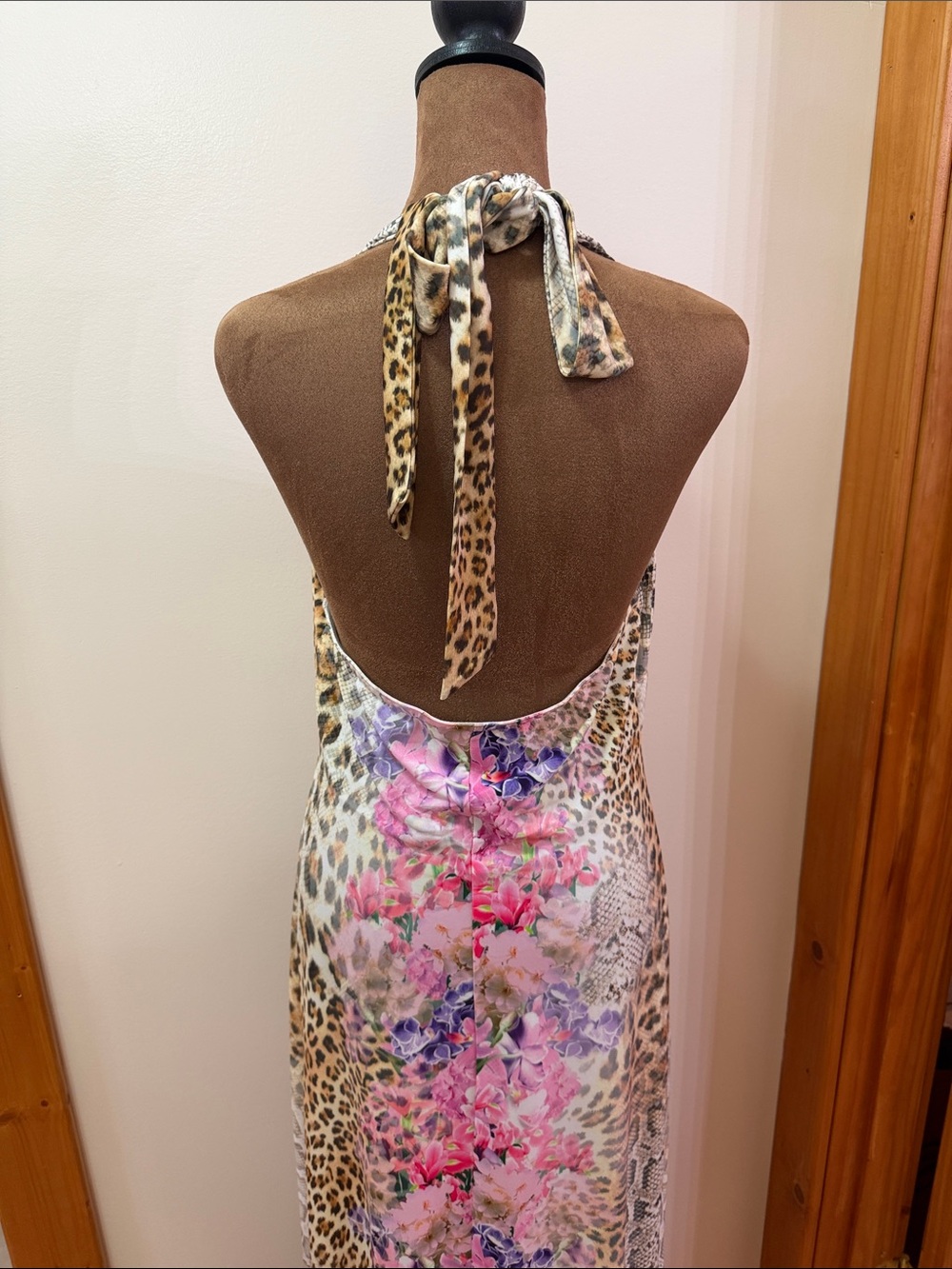 Boston Proper. Leopard Floral & Animal  V- Neck Maxi Dress with Open Back. NWOT - Picture 4 of 11